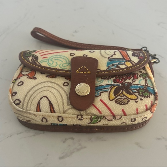 Dooney & Bourke RARE Aulani Hawaiian Mickey & Friends Wristlet, Disney – EUC - Picture 4 of 11